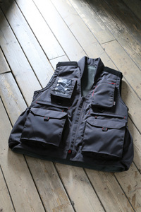CAPA_VEST_3A8A1241_mini.jpg